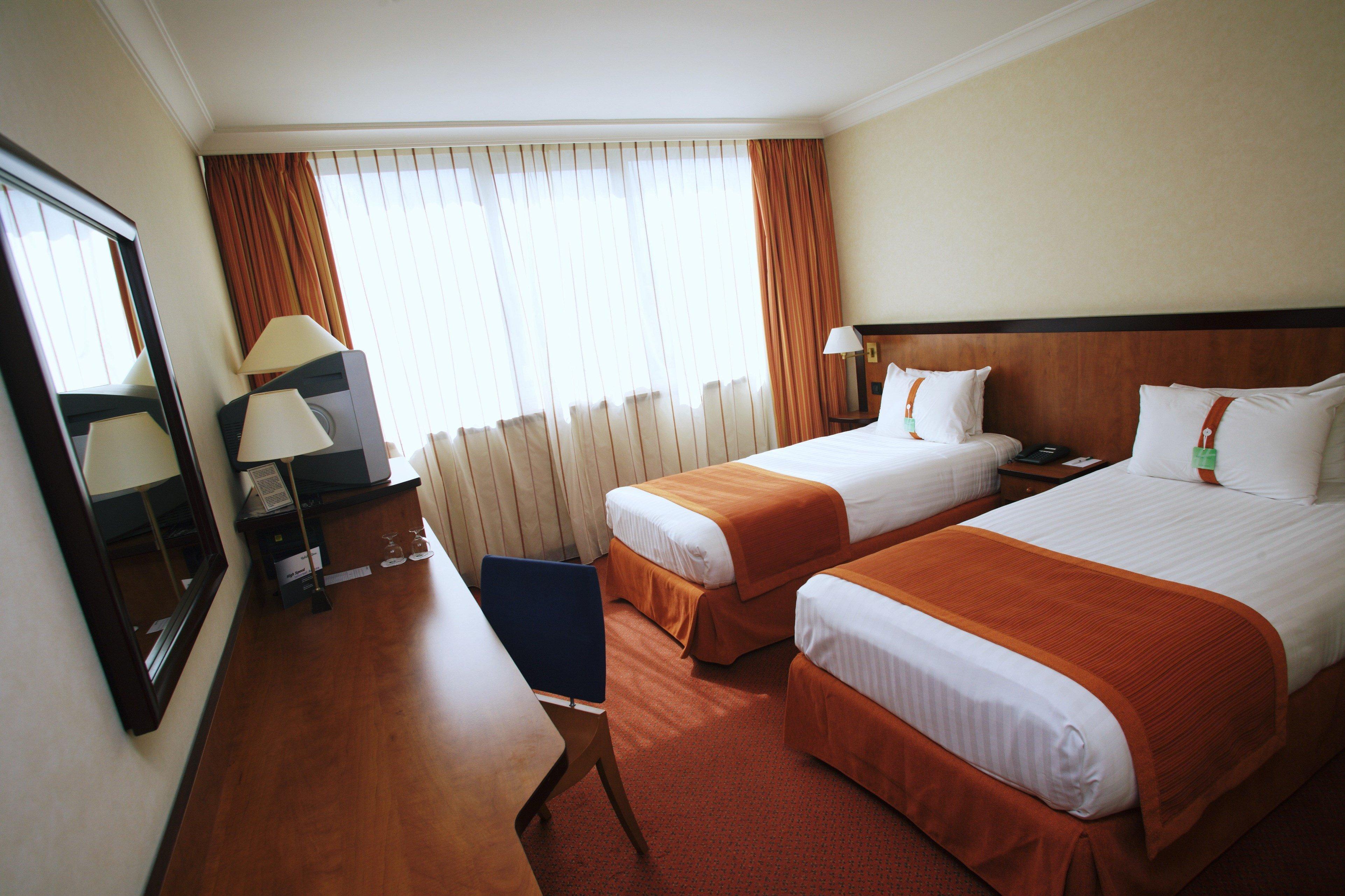 Doubletree By Hilton Paris Bougival Hotel Luaran gambar