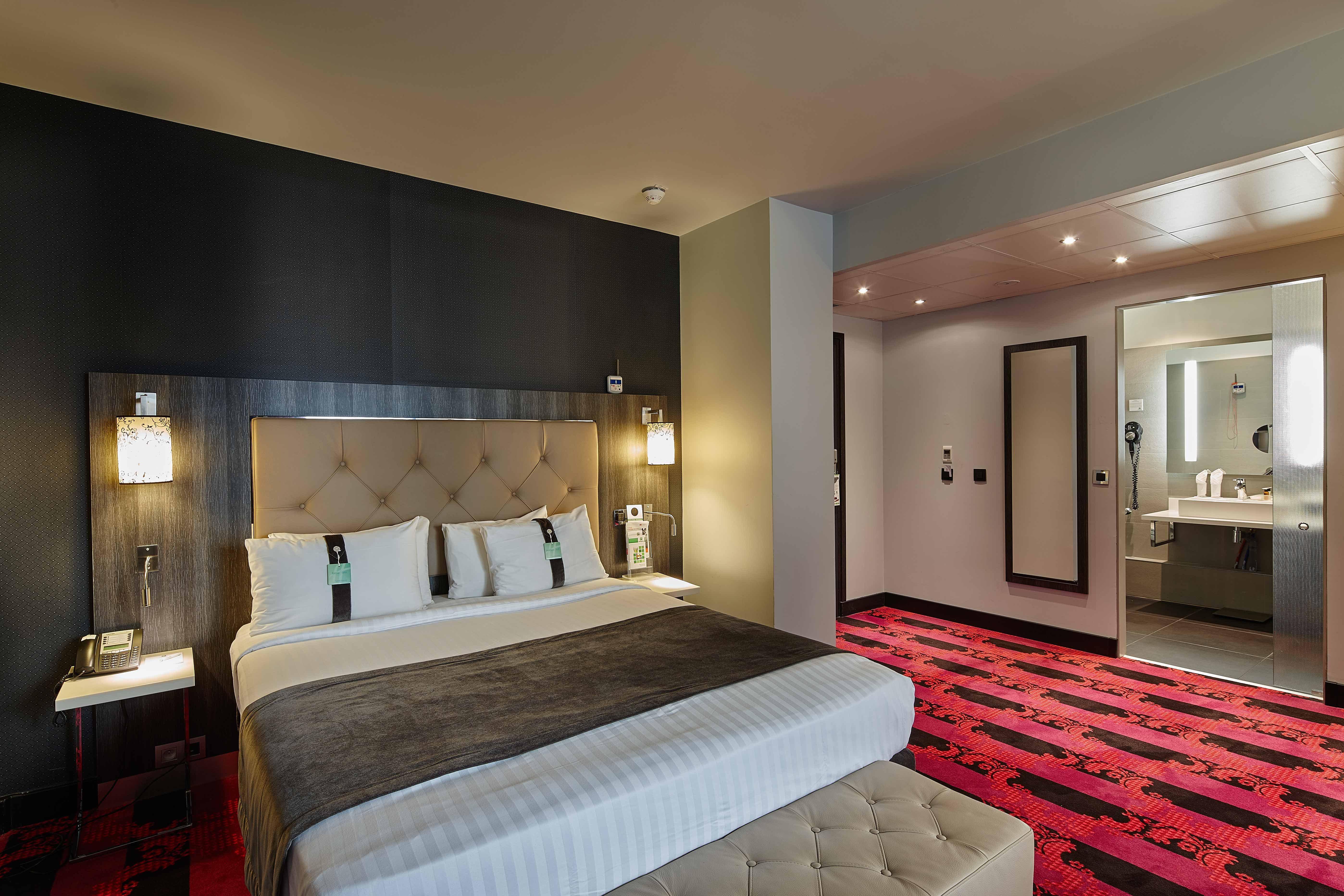 Doubletree By Hilton Paris Bougival Hotel Luaran gambar