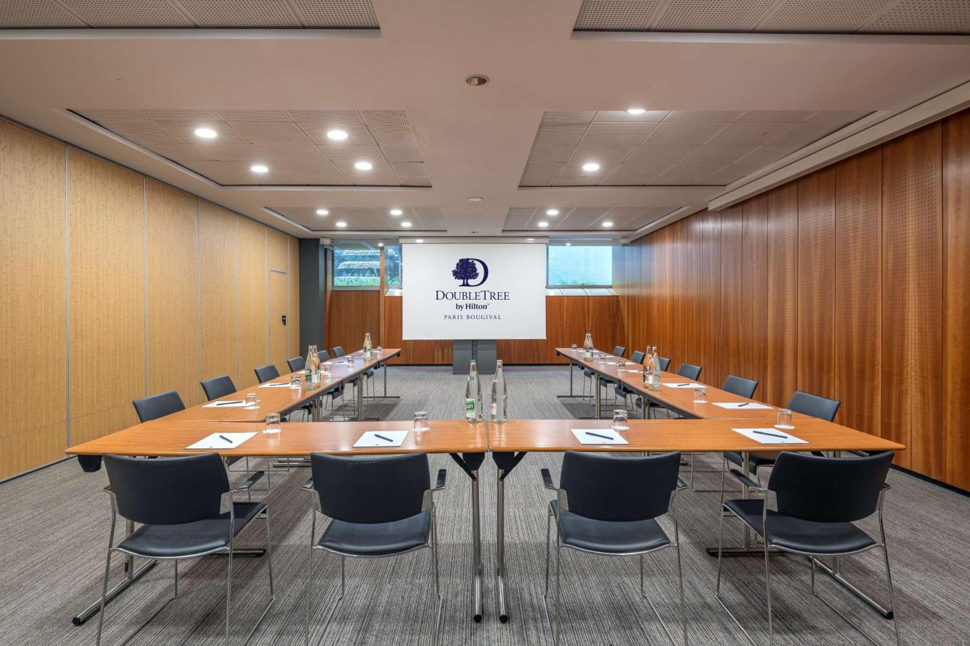 Doubletree By Hilton Paris Bougival Hotel Luaran gambar