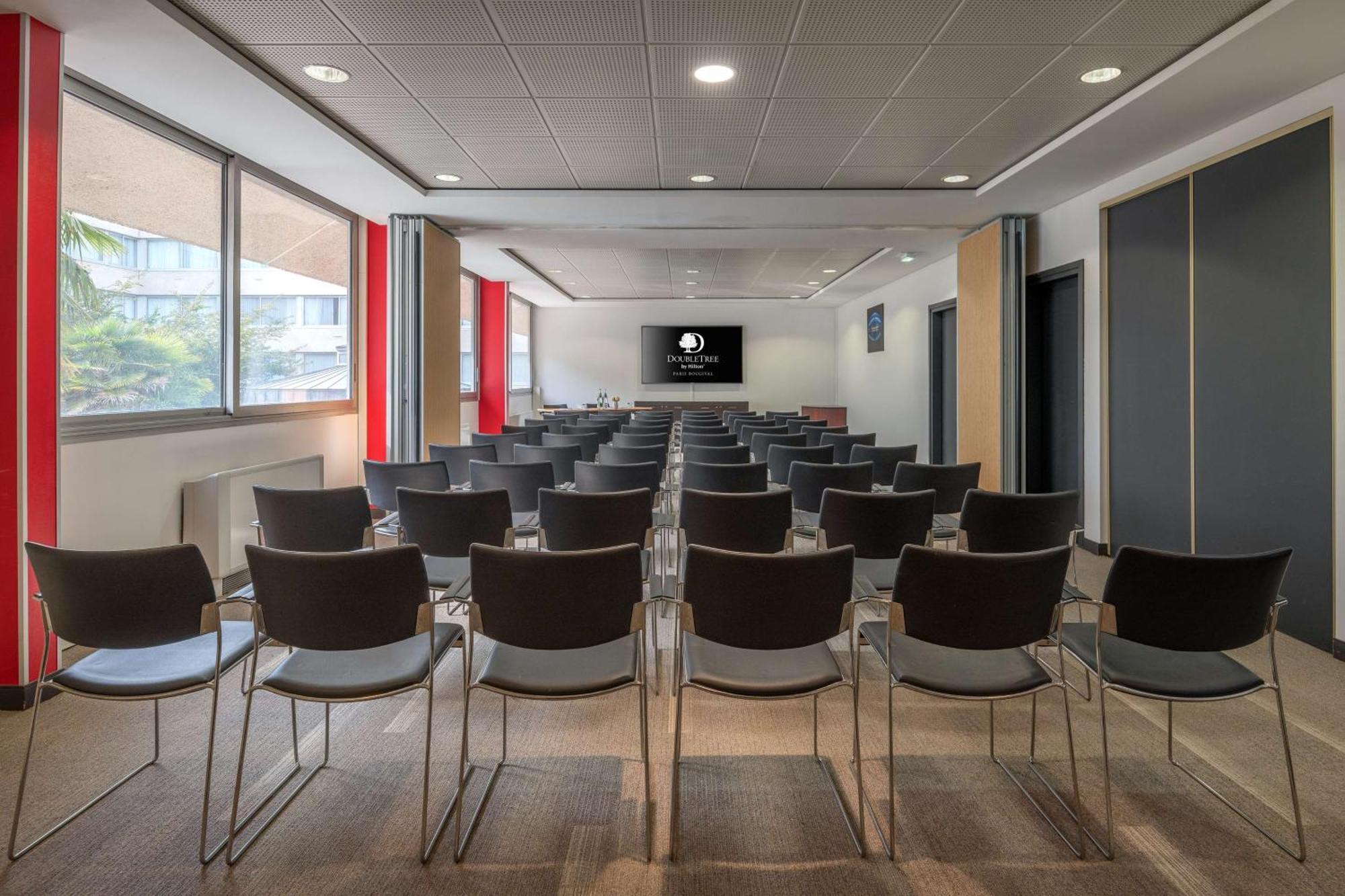Doubletree By Hilton Paris Bougival Hotel Luaran gambar