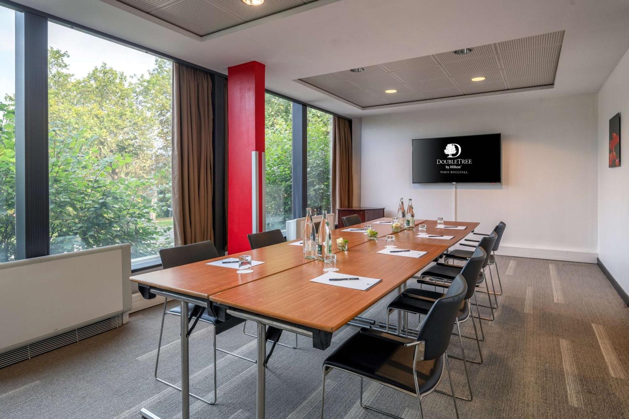 Doubletree By Hilton Paris Bougival Hotel Luaran gambar