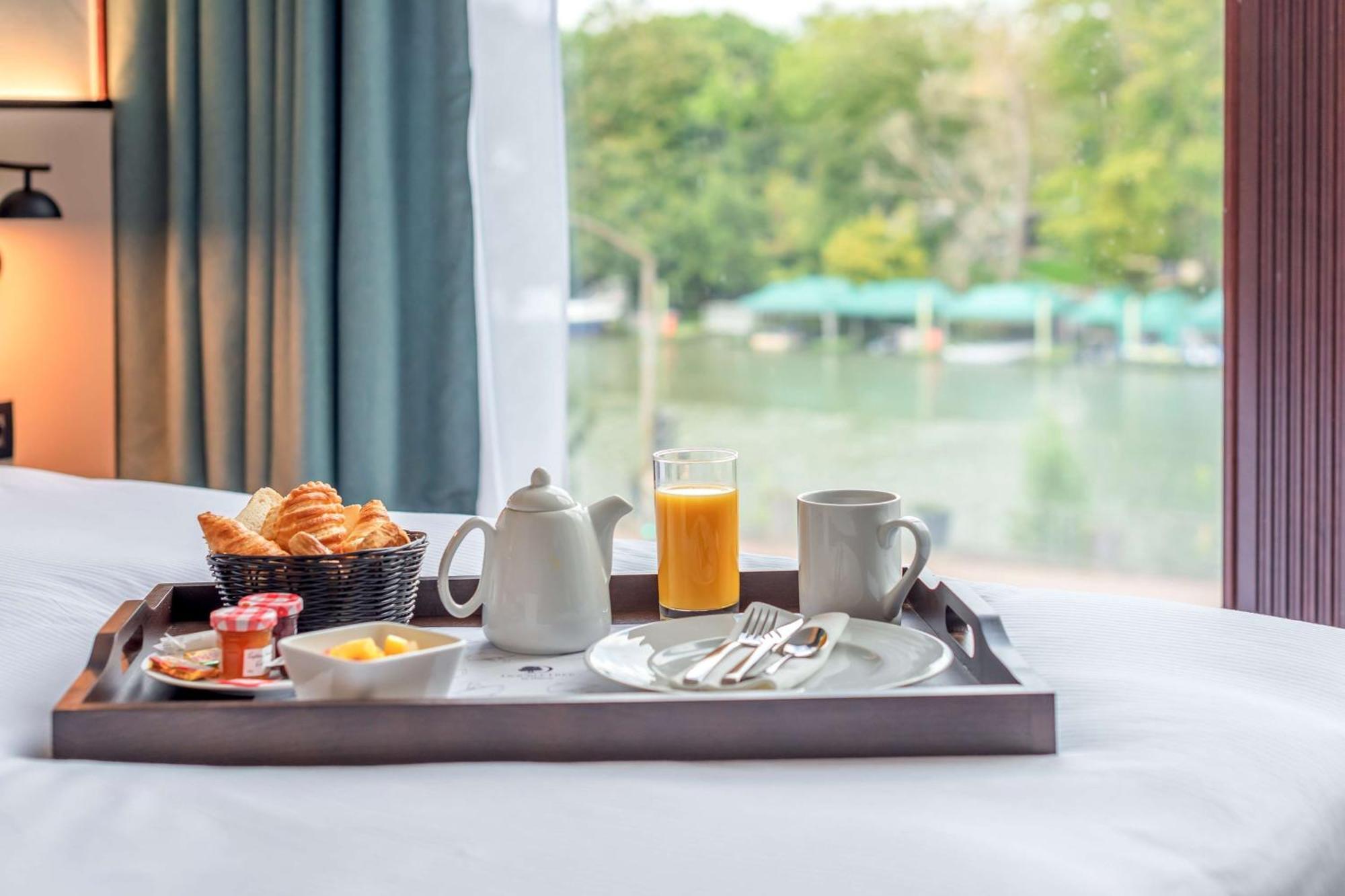 Doubletree By Hilton Paris Bougival Hotel Luaran gambar