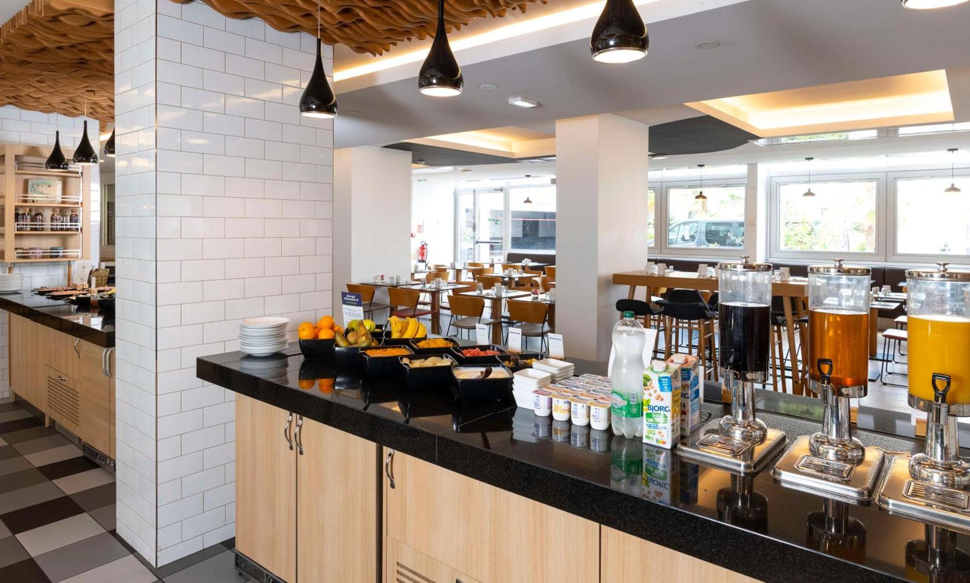 Doubletree By Hilton Paris Bougival Hotel Luaran gambar